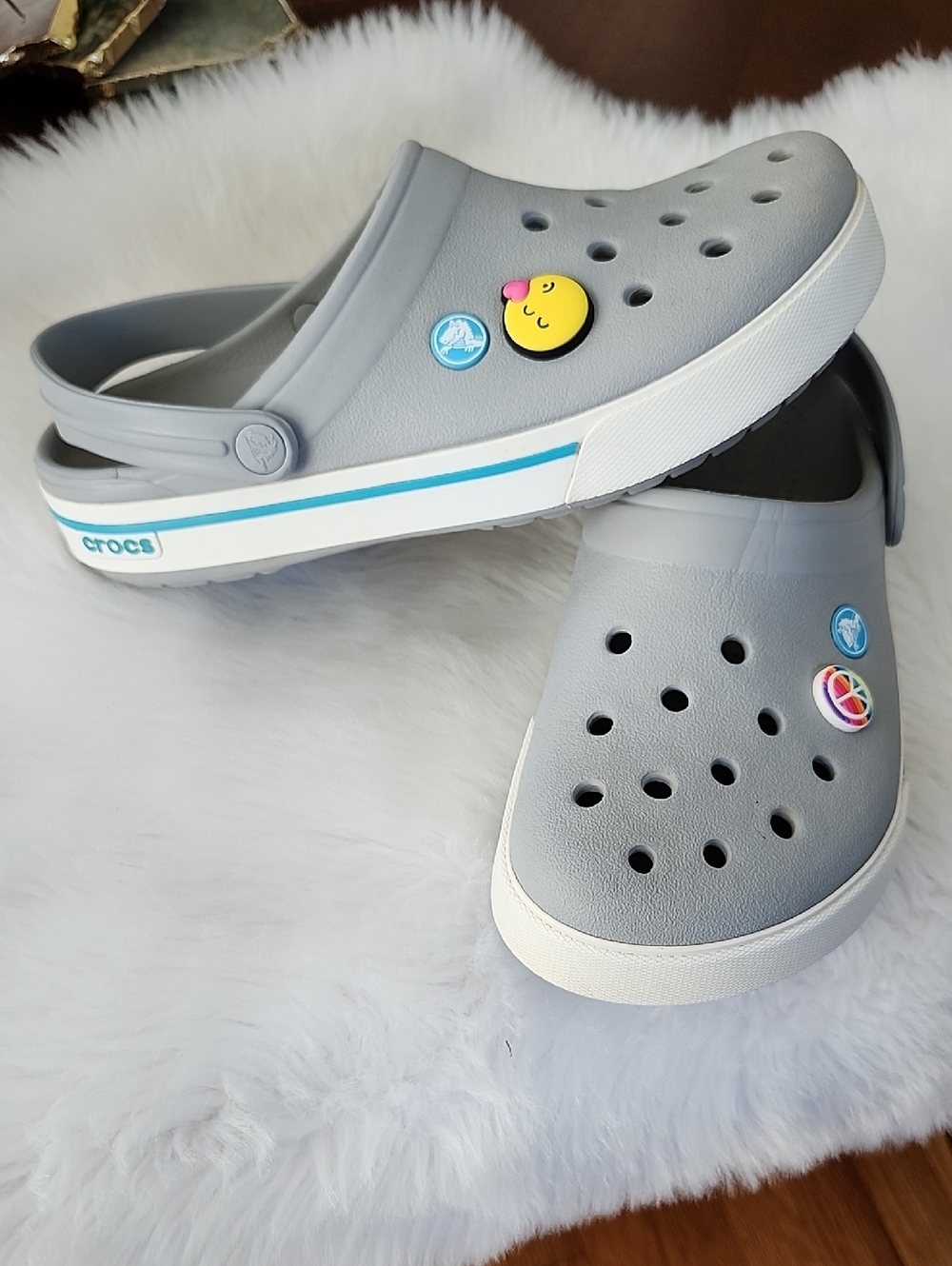 CROCS Classic Clog in Light Gray , W9, M7